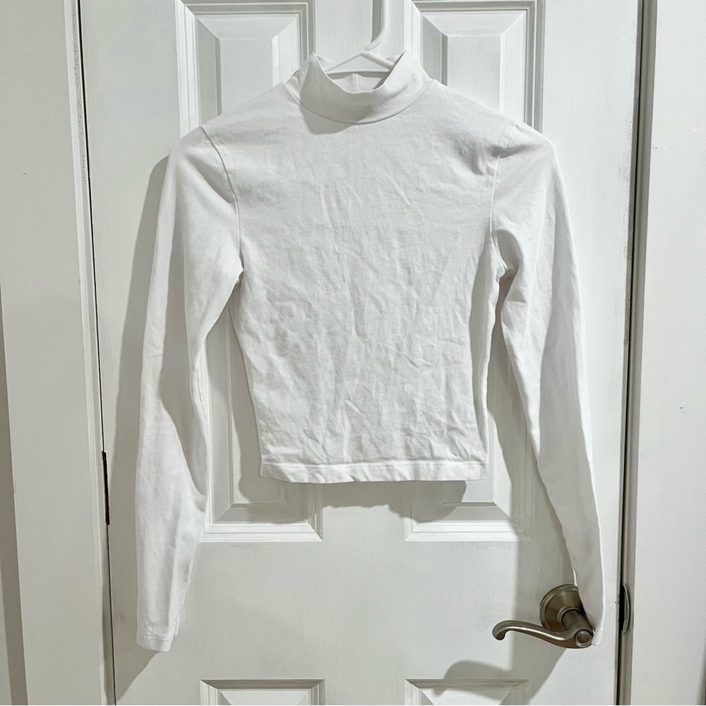 White cropped Turtleneck